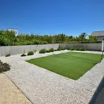 House Sara With Heated Pool Privlaka (Zadar)