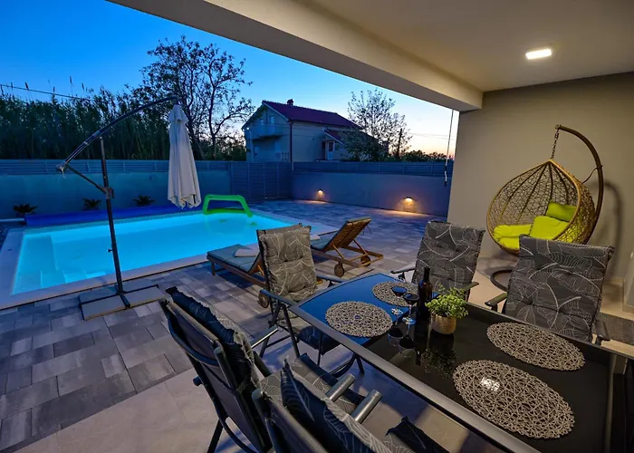 House Sara With Heated Pool Σπίτι διακοπών Privlaka (Zadar)