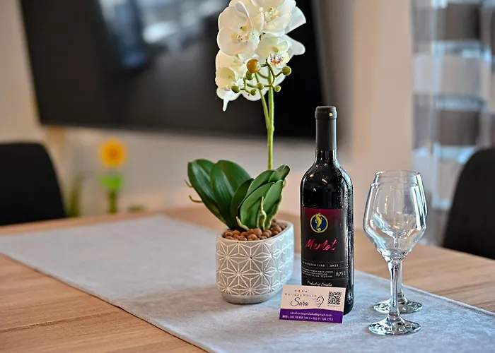 Σπίτι διακοπών House Sara With Heated Pool *