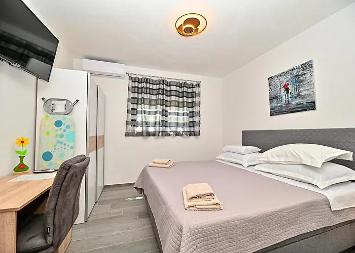 House Sara With Heated Pool * Privlaka (Zadar)