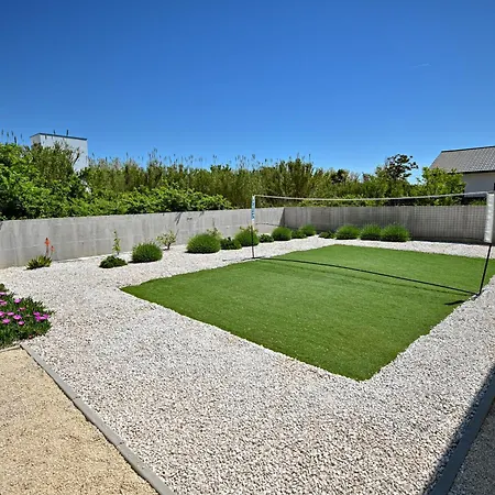 House Sara With Heated Pool Privlaka (Zadar)
