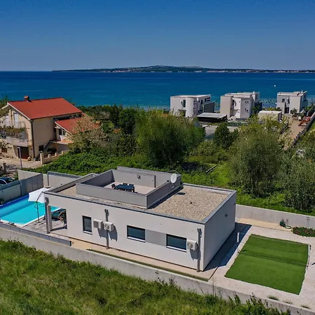 Ferienhaus House Sara With Heated Air Massage Pool Privlaka (Zadar)