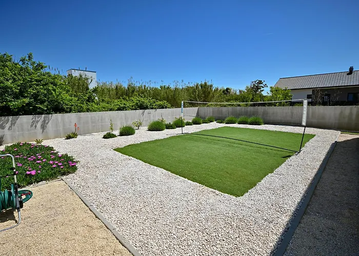 House Sara With Heated Pool Privlaka (Zadar)